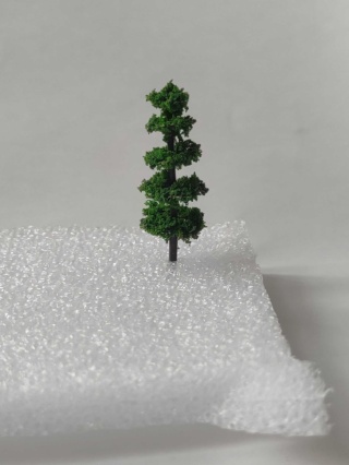 MINI CHOINKA DO DEKORACJI CHOINECZKA STRZELISTA 4cm [1612043]